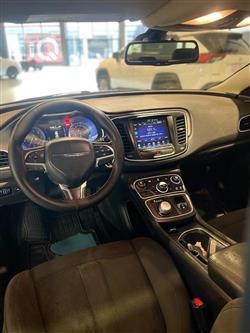 Chrysler 200